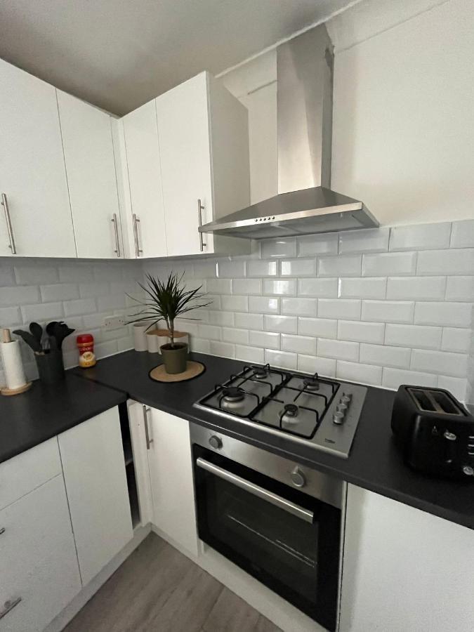 Park View Homestay Баркинг Экстерьер фото