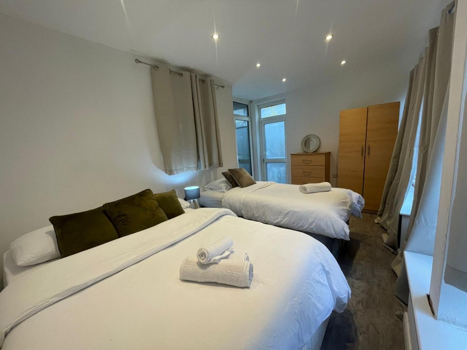 Park View Homestay Баркинг Экстерьер фото